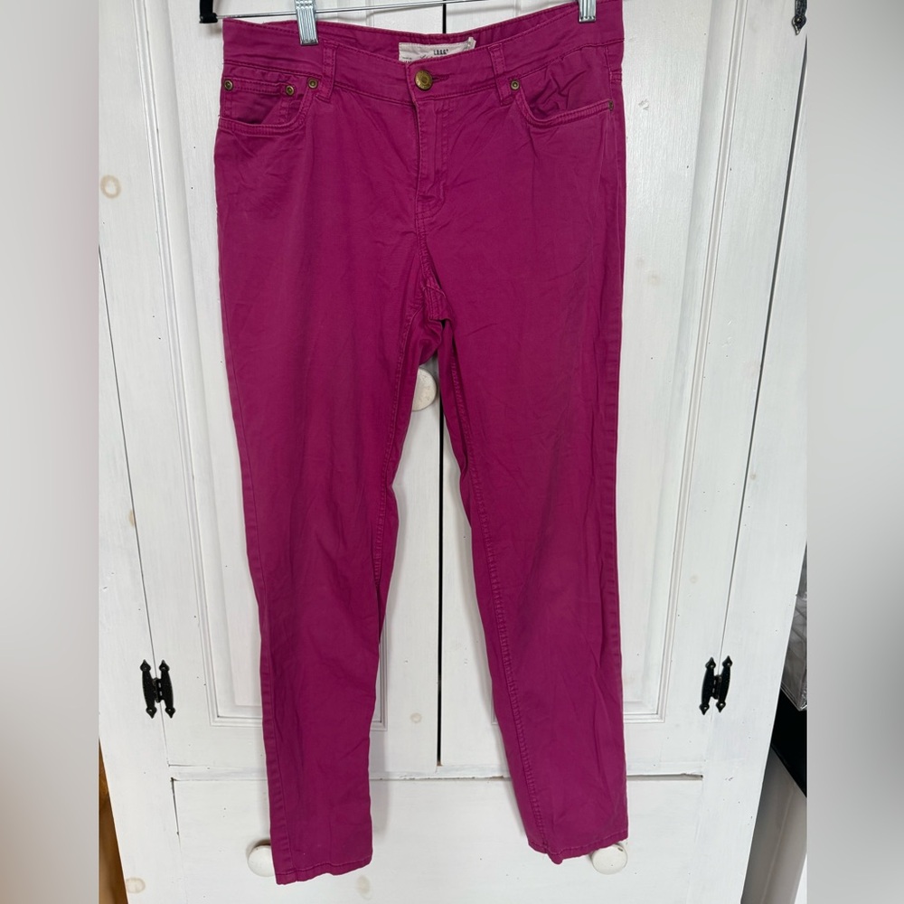 Fuchsia Pants- great color.